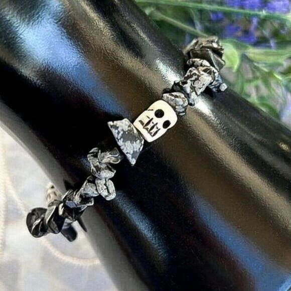 Skull & Tumbled Snowflake Obsidian Stretch Bracelet - Picture 1 of 6